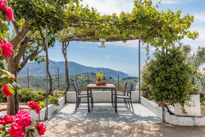 Anatoli Peak Cottage