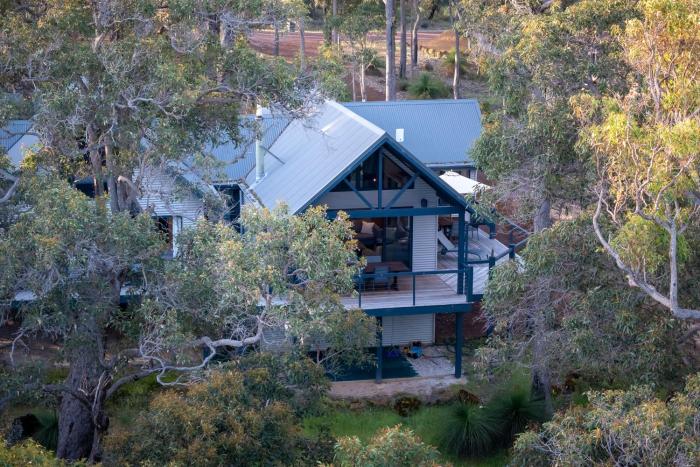 Daydreamer I Private Properties