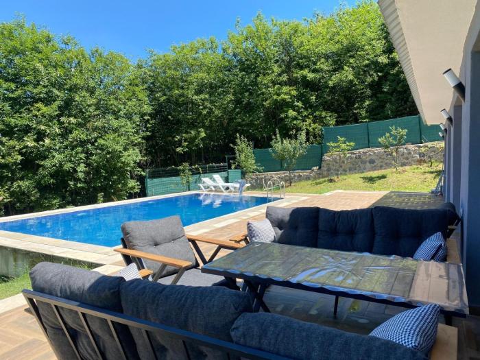 Kocaelinde Körfez Manzaralı Doğayla Başbaşa Tatil