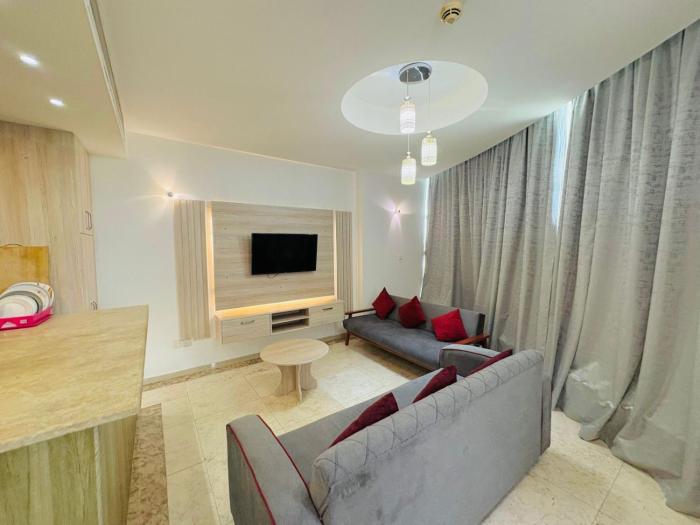 Zenith Towers 2 bedroom with portable bed Golf Course view
