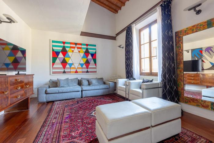 Elegant Dome Apartment in the Heart of Florence