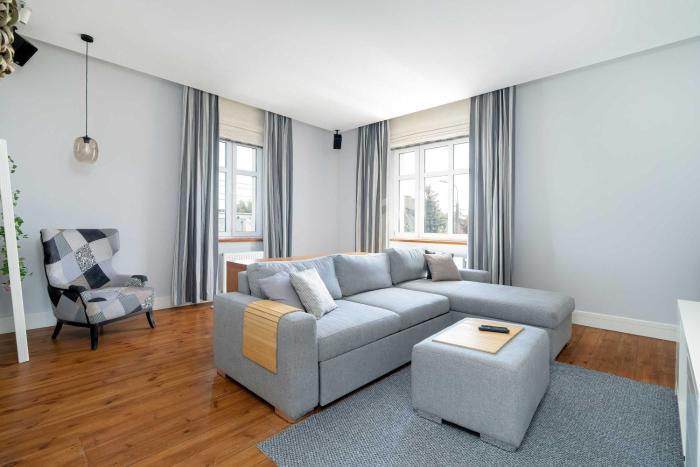 Bright Apartment Słupecka with Parking in Poznań by Noclegi Renters