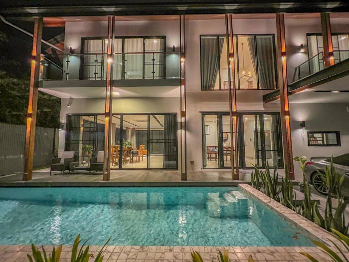 Ang Kaew Pool Villa 4BR 5 Min Drive to Nimmanhemin