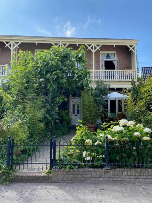 Monumental house near the beach