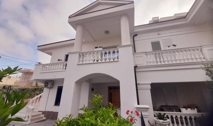 Villa Kurti