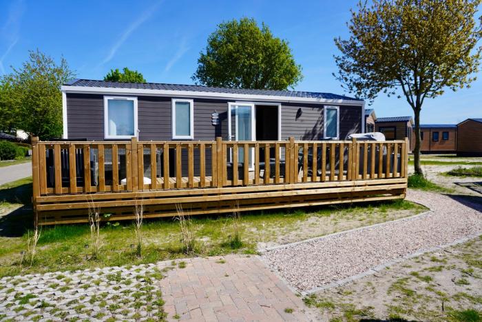 Moderne chalet op het strand