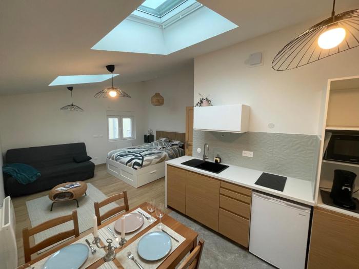 Zenith spacious studio in a central and quiet area near Basel