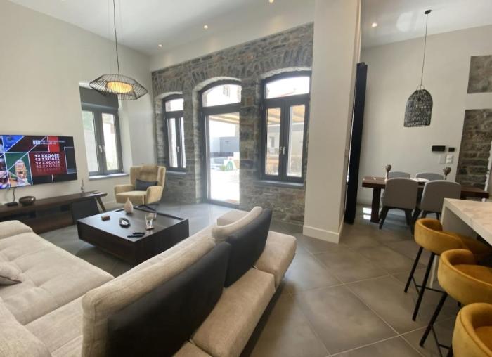 Venetian gem in neapolitan with private courtyard