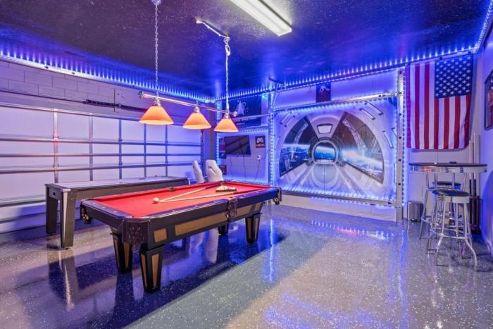 Massive 6 bedroom with King Beds