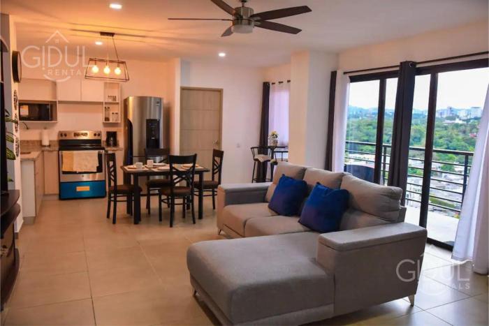 The Downtown Apartment - 3 AC bedroom + WiFi