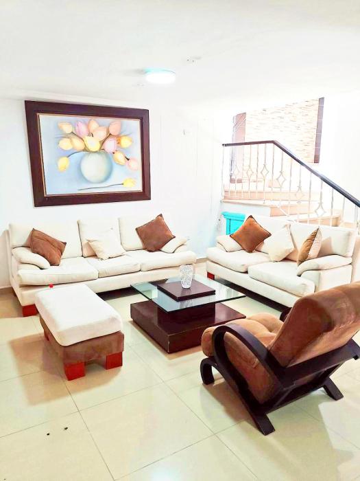 Golden House VI casa a pasos del parque de la leyenda vallenata