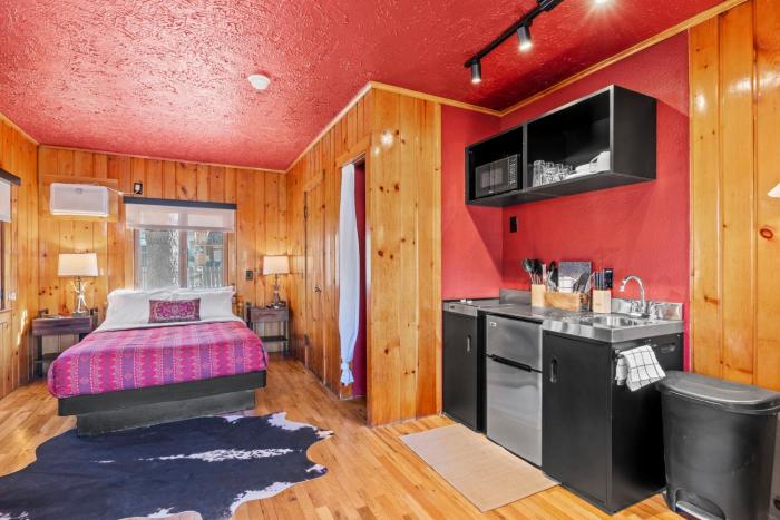Timber Lodge #19
