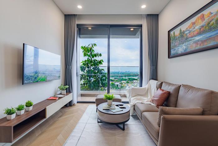 2 Bedroom River View Lumiere Riverside