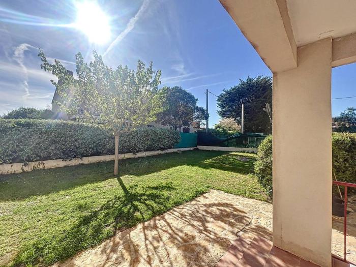 Appartement paisible à 100m de la plage, avec jardin - FR-1-770-50