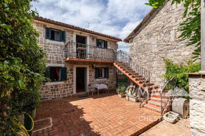 Apartments stone Radovici