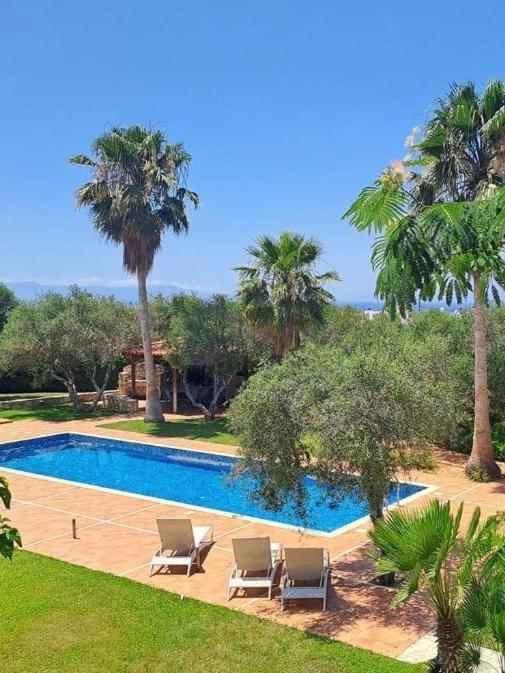 Aloni Grove Retreat