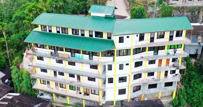 Australian Hotel Hungduan