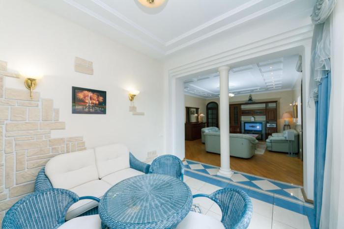 Михайлівска 15 5к