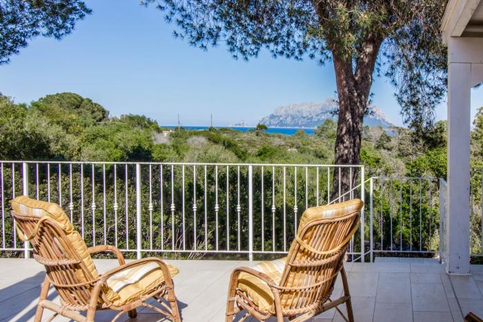 GuestHost - Seaview Villa with Large Terrace