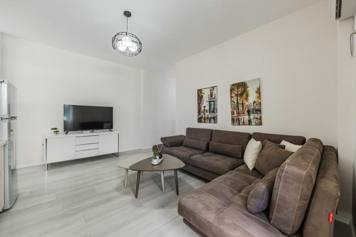 Beachfront Apartment - Near Beach & City