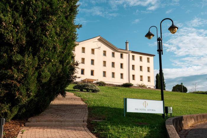 Phi Hotel Astoria