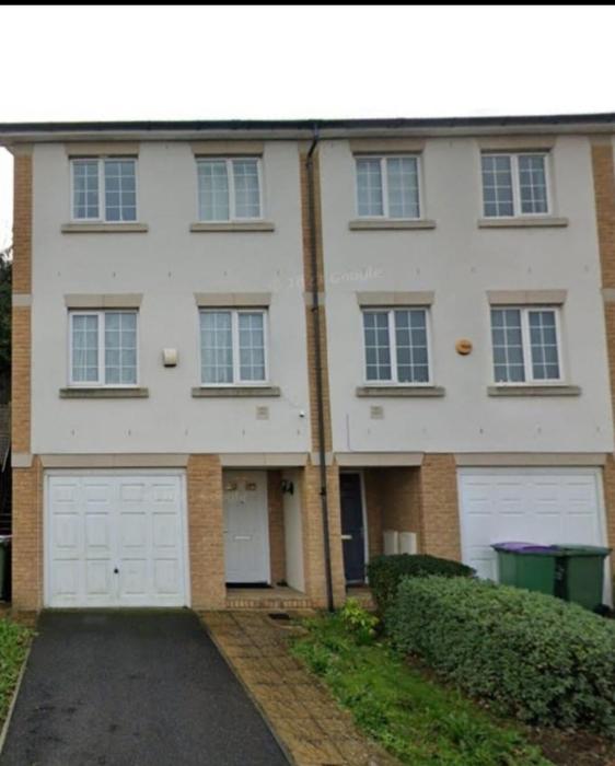 Enbrook Luxury Lodge with Garage and Driveway