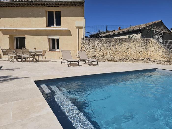 MasRion Maison avec piscine privée