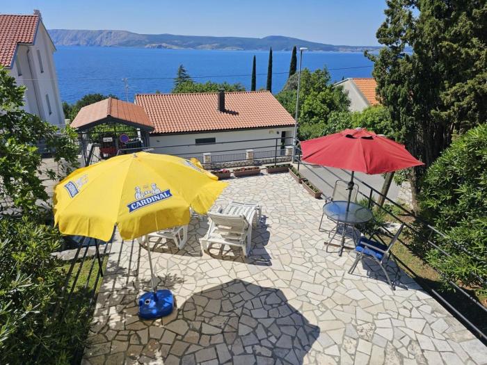 BLANKA NV - Apartment with terrace, grill and parking