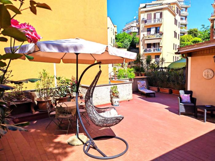 Vatican Heart Leone - Roman Terrace