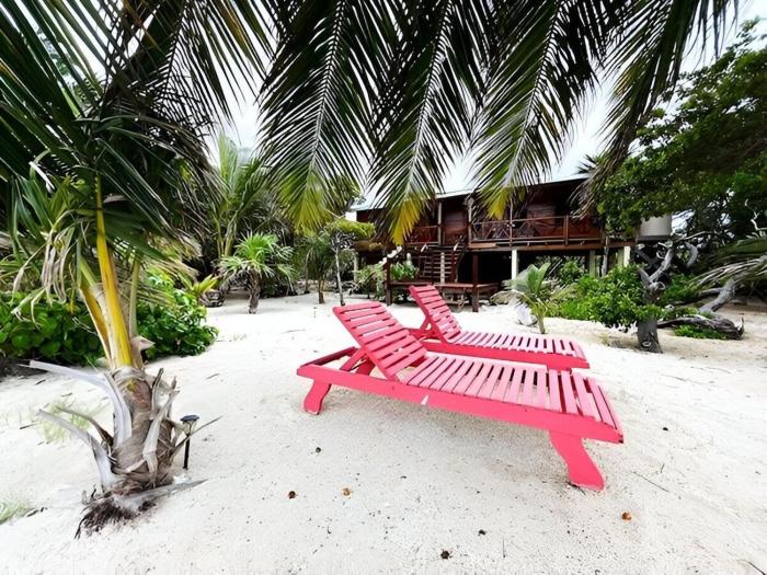 Castaway Blue Hole Long Caye