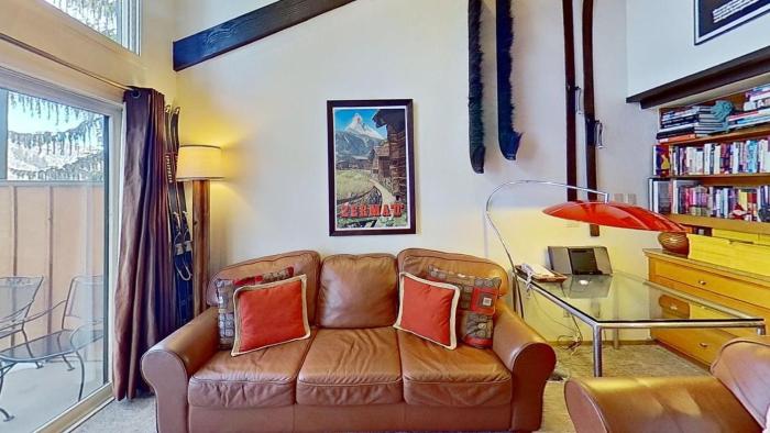 Crestwood 3301 Deluxe 1 Bedroom Plus Loft