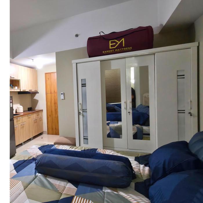 Pauls LRT City Jatibening with Swimming Pool View