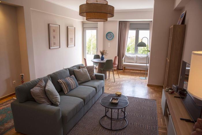 Contemporary Athenian Escape GHH