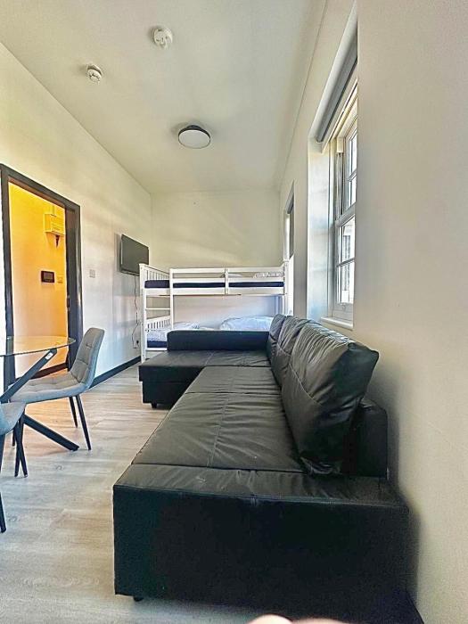 Golders Green Studio 61