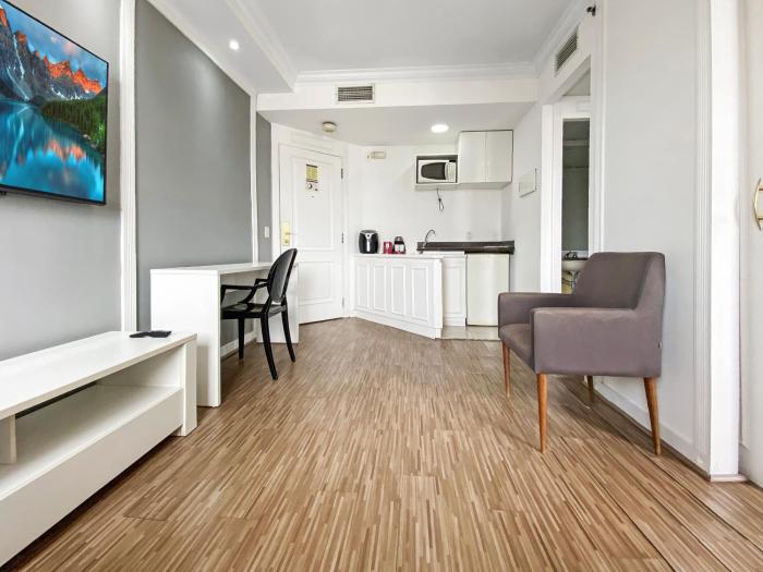 Hotel Vila Olimpia Kitchen Pool Gym