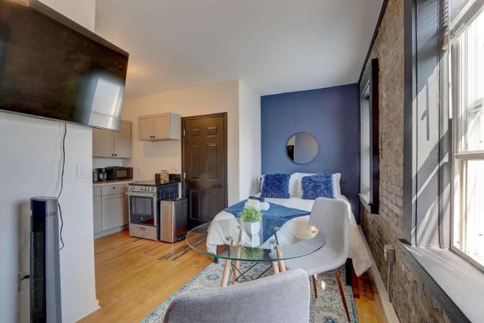 Homey Studio McKinley Beach - Brady St Lower East