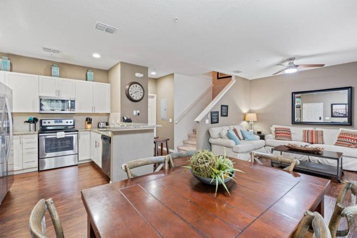 amazing 4bdr house near Disney