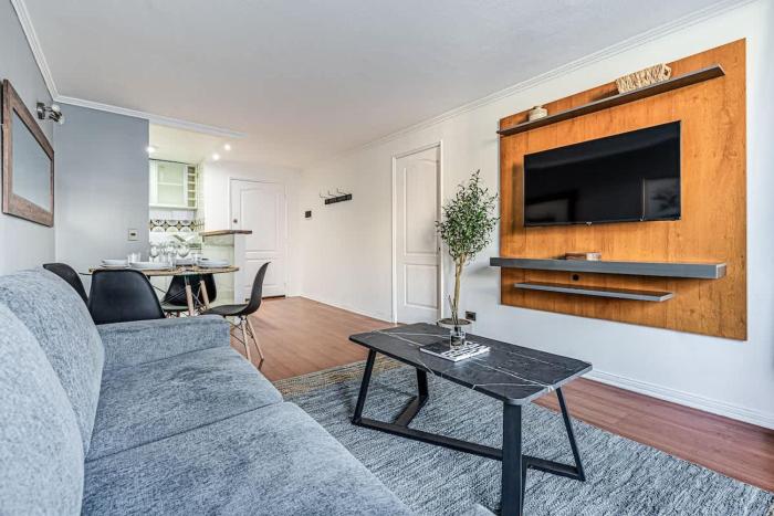 Cómodo dpto Costanera Center y MUT