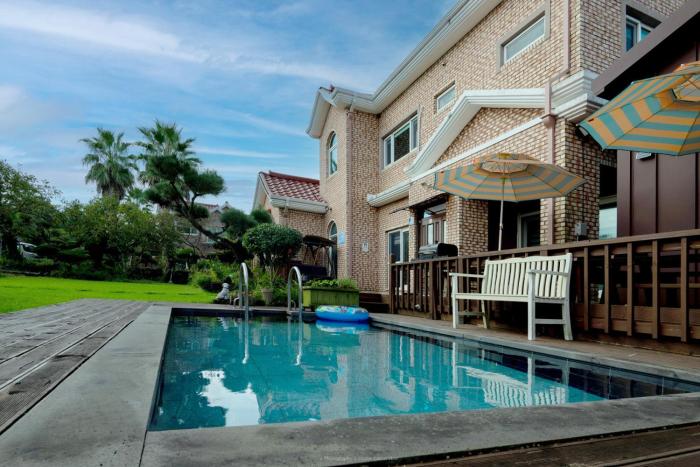 Jeju Ocean Sky Village Pension