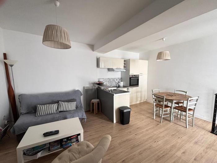 Maison 2 chambres, accès direct plage, centre-ville des Sables-dOlonne - FR-1-197-356