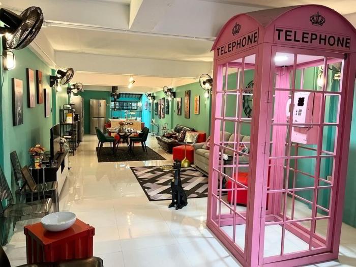 Stunning artists triplex in the heart of Neiman & Maya