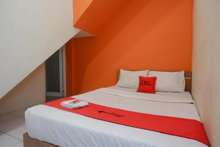 RedDoorz near Majapahit Semarang 2