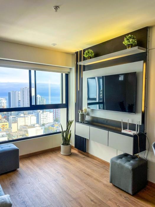 Ocean view 1 BR Miraflores with parking