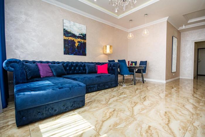 Luxury for business & pleasure Royal 3