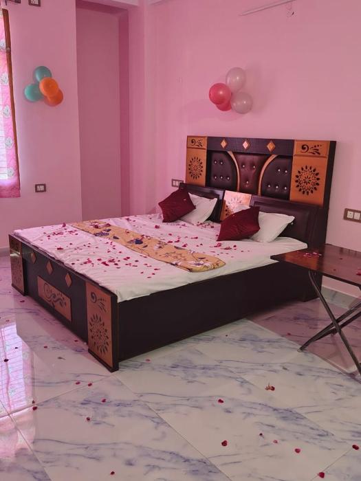 THE DIOMAND STAR HOTEl