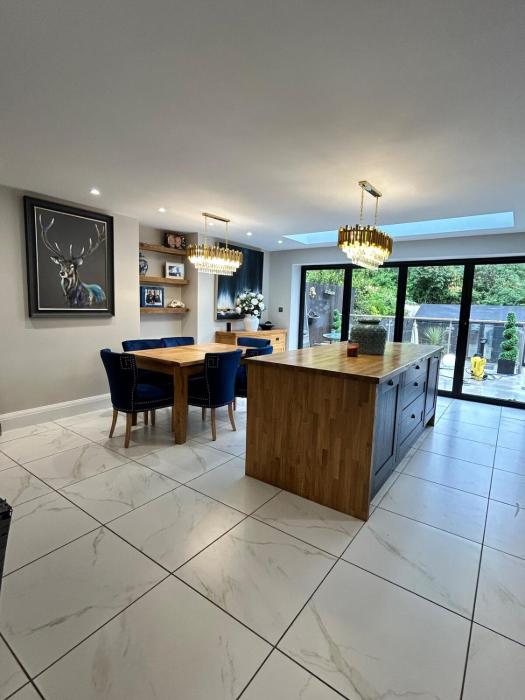 Luxury 2 Bed House with Hot Tub