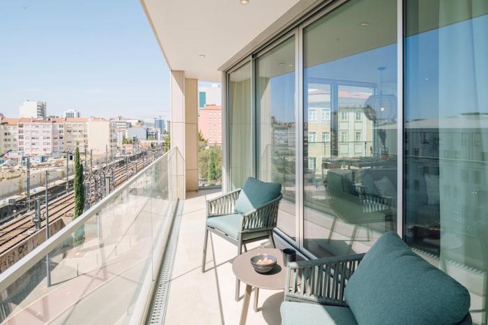 Pescaia - 2 bedrooms and 2 balconies in Alvalade