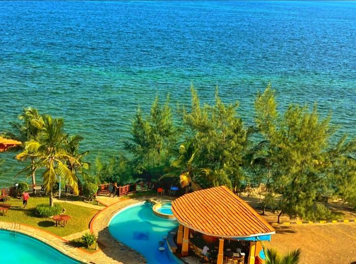 Shanzu Oceanline Apartments and Suites