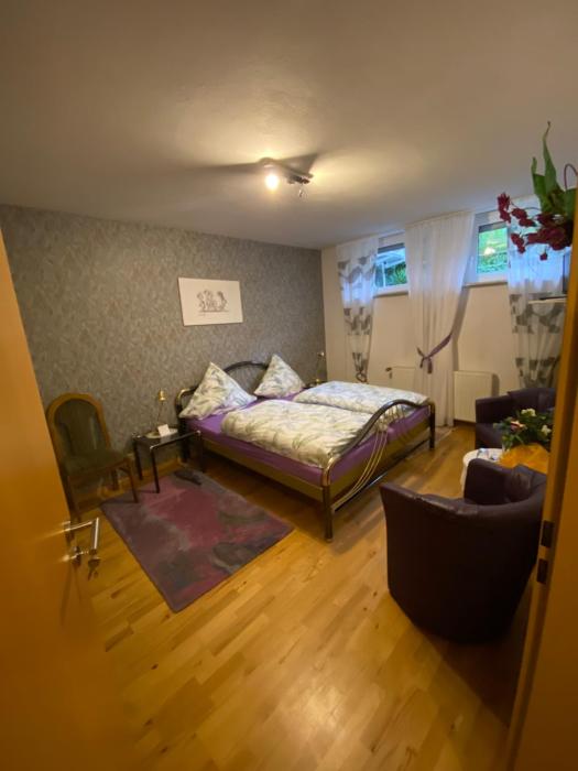 Zimmer 2 inkl eigenem Bad