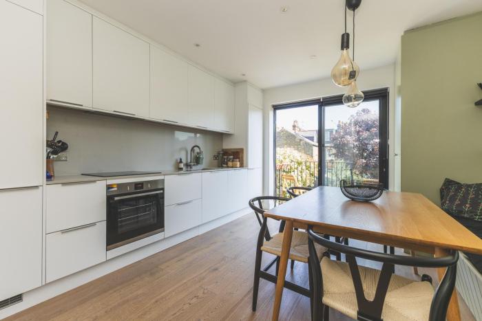 High-End 2BR 2BA with Private Outdoor Space